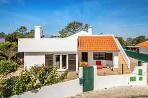 Solar do Castelo Villa with Pool and Private Studio