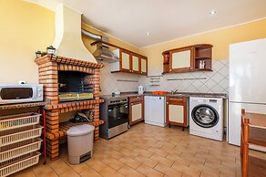 Solar do Castelo Villa with Pool and Private Studio
