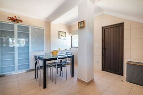 Solar do Castelo Villa with Pool and Private Studio