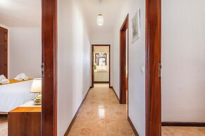 Solar do Castelo Villa with Pool and Private Studio