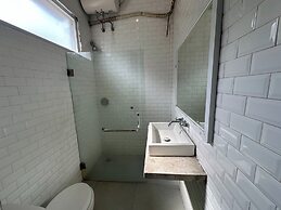 Sky Apartments And Suites