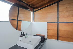 Sky Apartments And Suites
