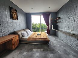 Sky Apartments And Suites