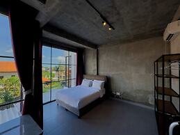 Sky Apartments And Suites
