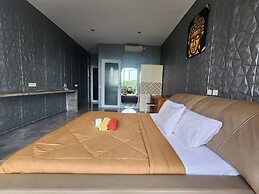 Sky Apartments And Suites