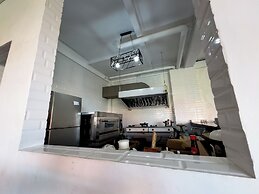 Sky Apartments And Suites