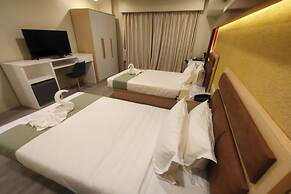 Famous Maple Hotel