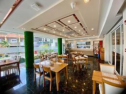 Famous Maple Hotel