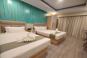 Famous Maple Hotel