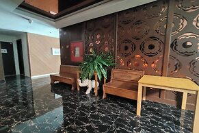 Famous Maple Hotel