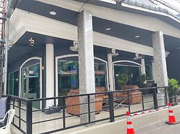 W-9 Hotel
