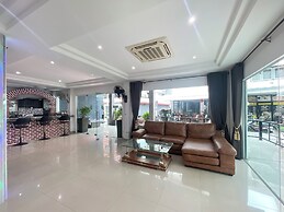 W-9 Hotel