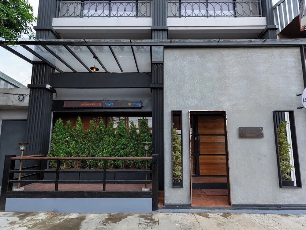 Sukhum Rajamangala-Phatthanakan Rooms