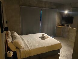 Sukhum Rajamangala-Phatthanakan Rooms