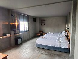 Sukhum Rajamangala-Phatthanakan Rooms