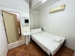Happyland Guesthouse
