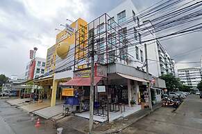 Happyland Guesthouse