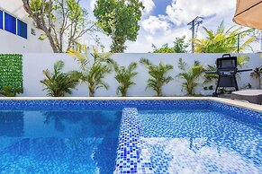 3BR Villa With Pool Rooftop and BBQ Gated Area