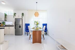 3BR Villa With Pool Rooftop and BBQ Gated Area