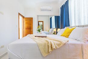 3BR Villa With Pool Rooftop and BBQ Gated Area