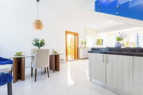 3BR Villa With Pool Rooftop and BBQ Gated Area