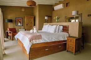 w Exceptional 1BR w Pool in M Ncora