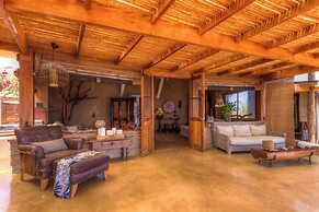w Enjoyable 4BR w Pool in M Ncora