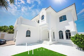 LUX The Ultimate Island Palm Villa