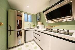 Shanghai Hills& Well-time MCM Family B&B