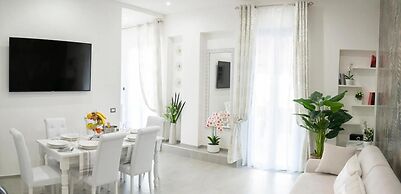 Central Luxury Apartment
