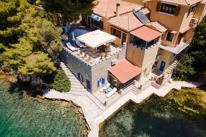 Porto Castello Villas