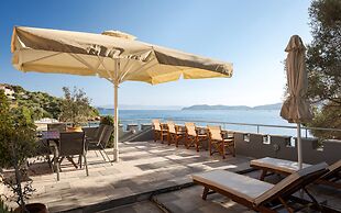 Porto Castello Villas