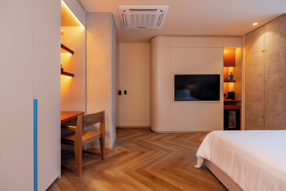 The Cut Hotel