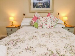 Eskdale View, 5 Hollins Cottages