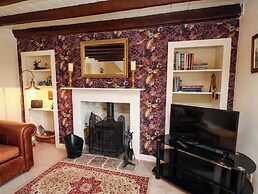 Eskdale View, 5 Hollins Cottages