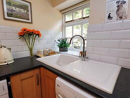 Eskdale View, 5 Hollins Cottages