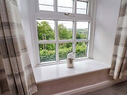 Eskdale View, 5 Hollins Cottages