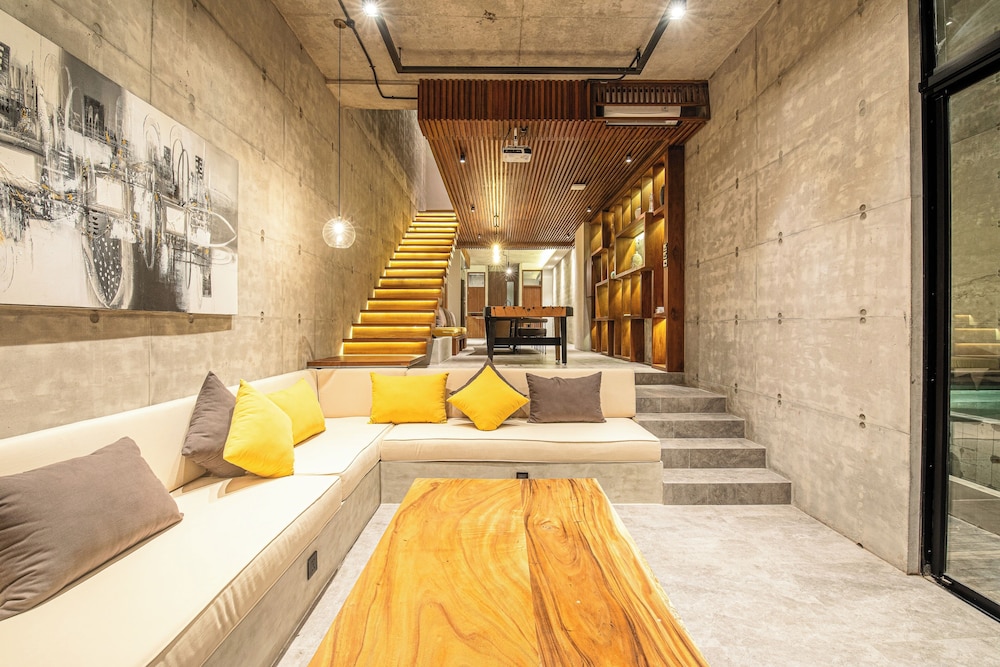 C La Villa Modern 4br Villa Canggu Beach 5mins