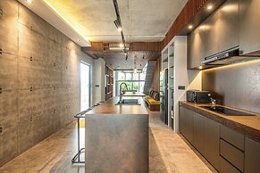 C La Villa Modern 4br Villa Canggu Beach 5mins
