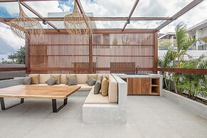 C La Villa Modern 4br Villa Canggu Beach 5mins