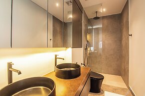 C La Villa Modern 4br Villa Canggu Beach 5mins