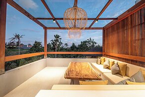 C La Villa Modern 4br Villa Canggu Beach 5mins