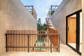 C La Villa Modern 4br Villa Canggu Beach 5mins