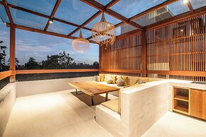 C La Villa Modern 4br Villa Canggu Beach 5mins
