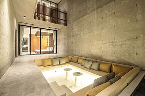C La Villa Modern 4br Villa Canggu Beach 5mins