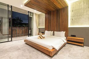 C La Villa Modern 4br Villa Canggu Beach 5mins