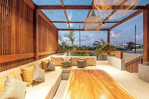 C La Villa Modern 4br Villa Canggu Beach 5mins