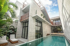 C La Villa Modern 4br Villa Canggu Beach 5mins