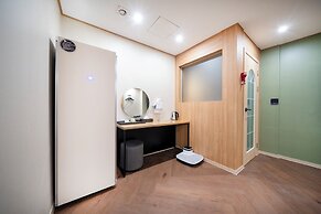Heo & Jang Hanok Hotel