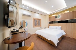 Heo & Jang Hanok Hotel